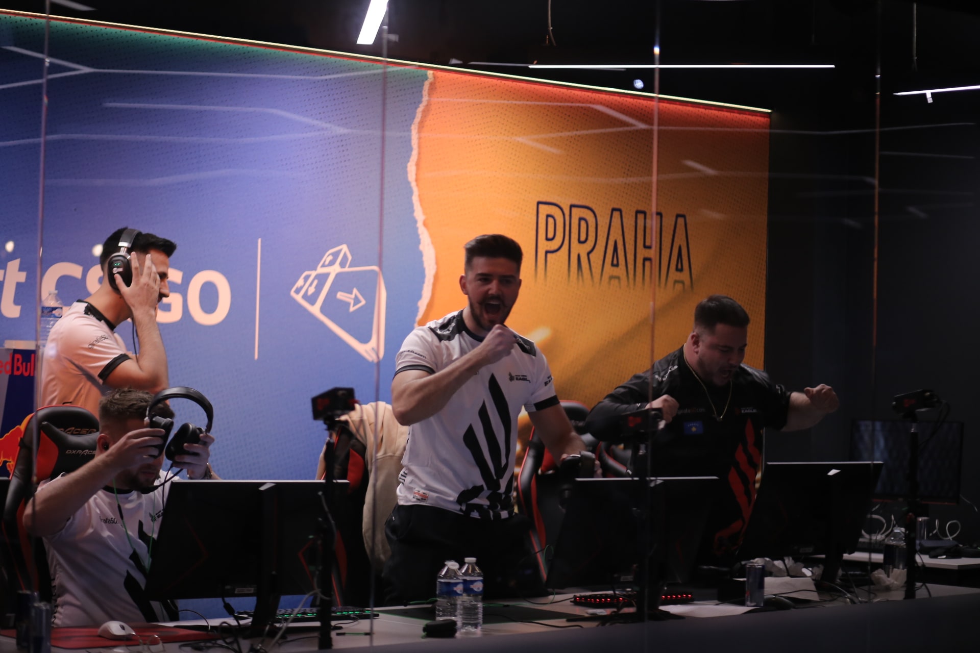 Bad News Eagles vítězí ve finále nad Dynamem Eclot a ovládli tak MČR Tour Praha