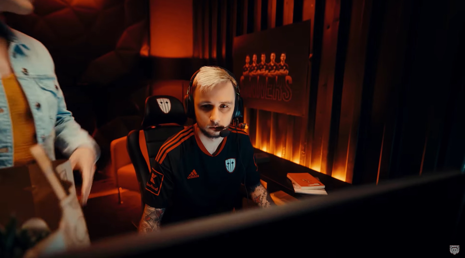 „Když teď máma nemůže, ZEDKO pomůže!“ Další reklama SINNERS baví internet