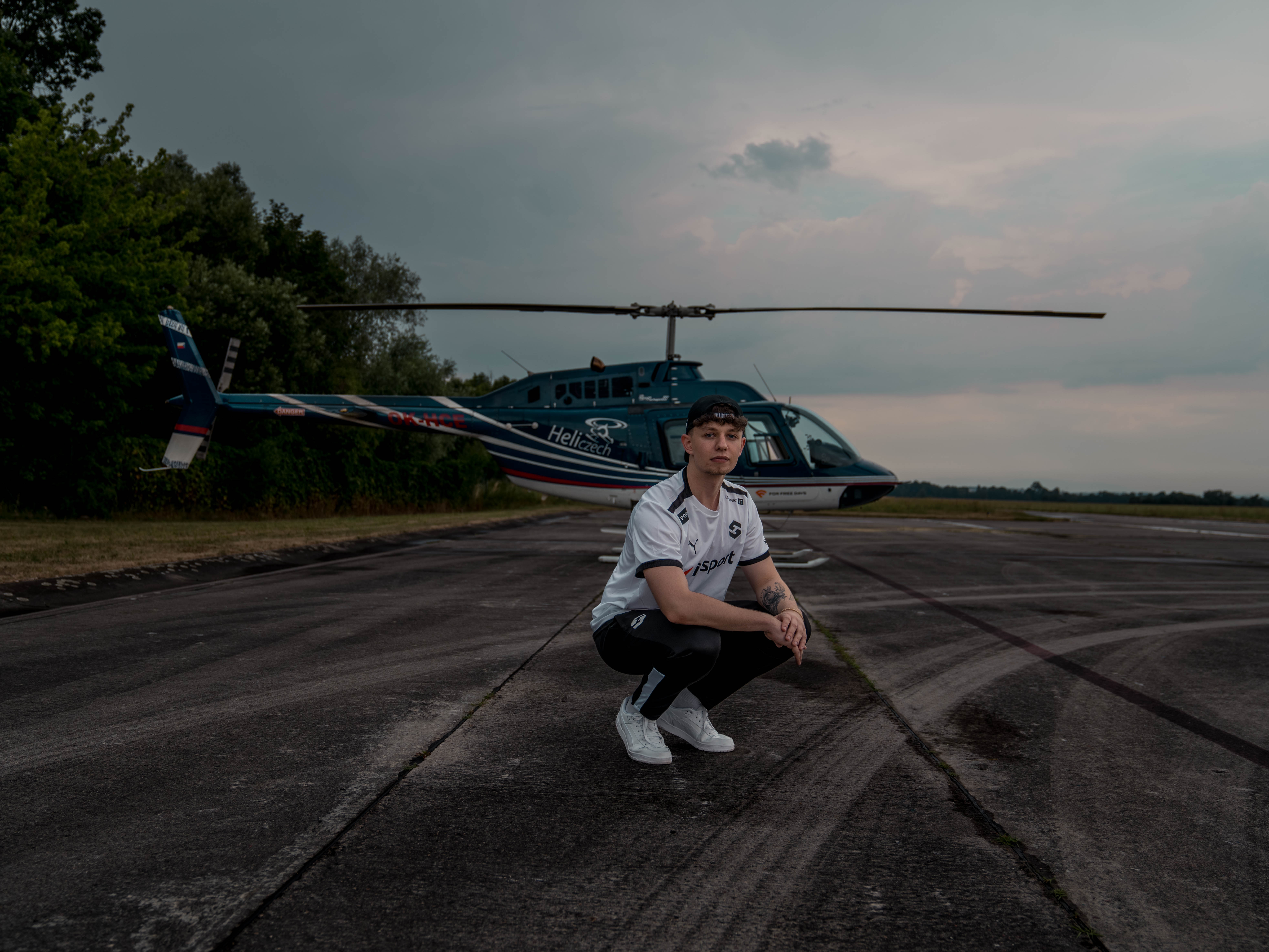 Sampi vítají nového odstřelovače, do týmu přichází fino