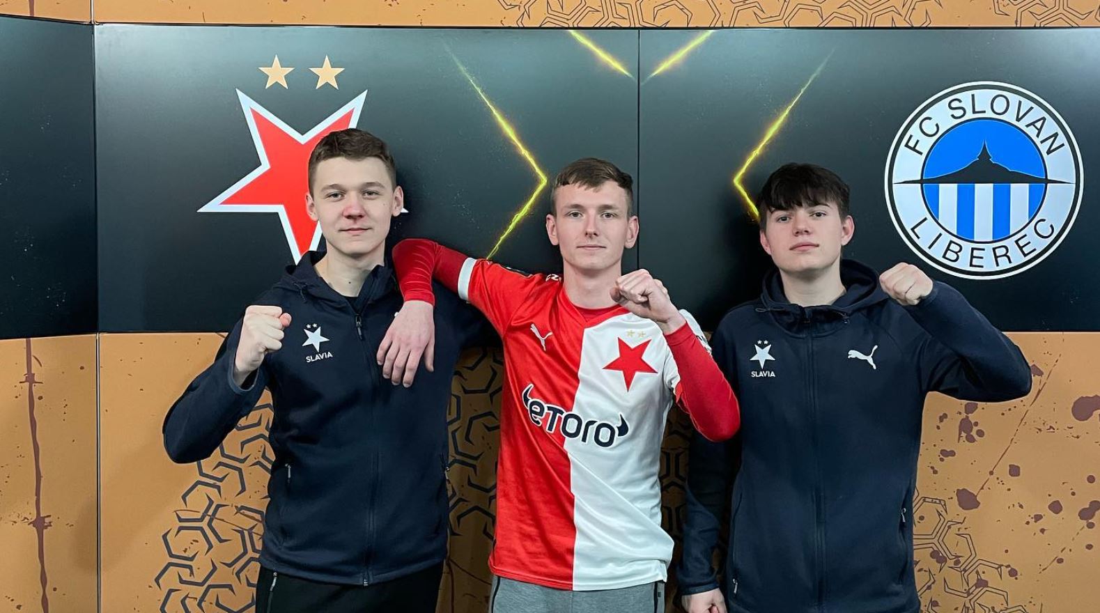 Dočká se pražská Slavia triumfu v e:LIZE? Dnes ji čeká finále se Zlínem