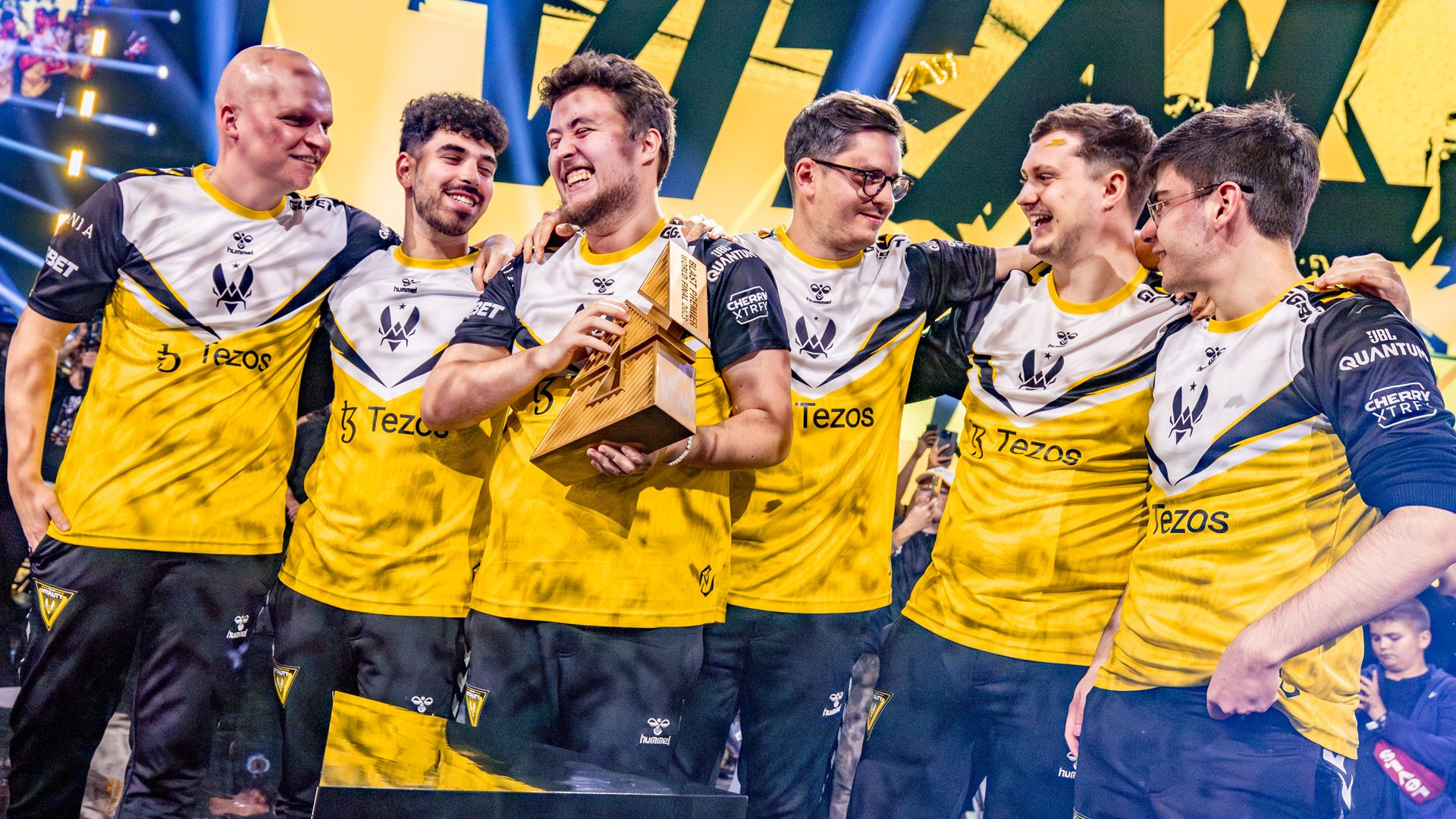 Frozenova premiéra s příchutí stříbra, titul z World Finals slaví Vitality