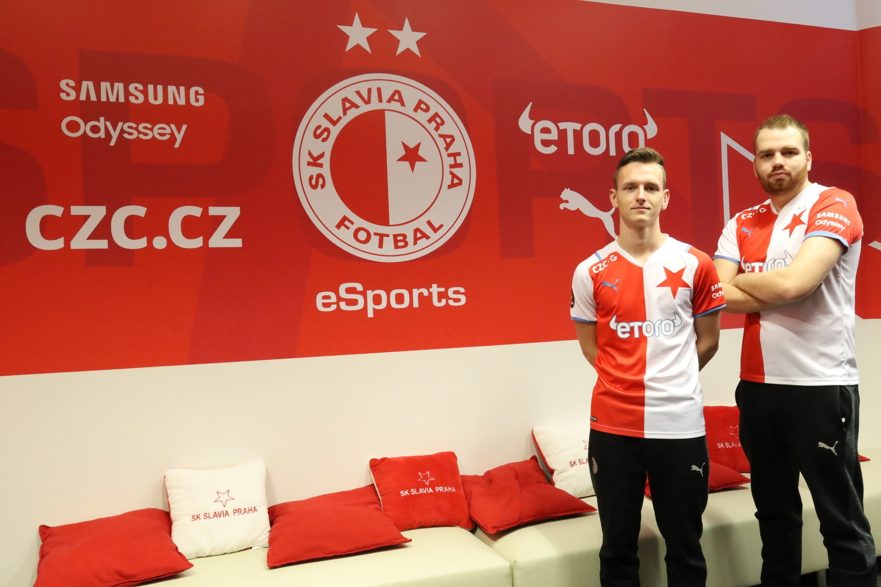Esport sekce SK Slavia Praha uzavírá partnerství s CZC a představuje gaming room přímo na stadionu