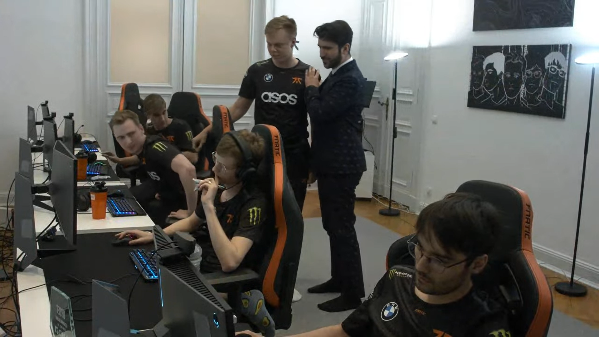Carzzy versus Humanoid? Vítězí midlaner, Fnatic otočil šlágr s Vitality