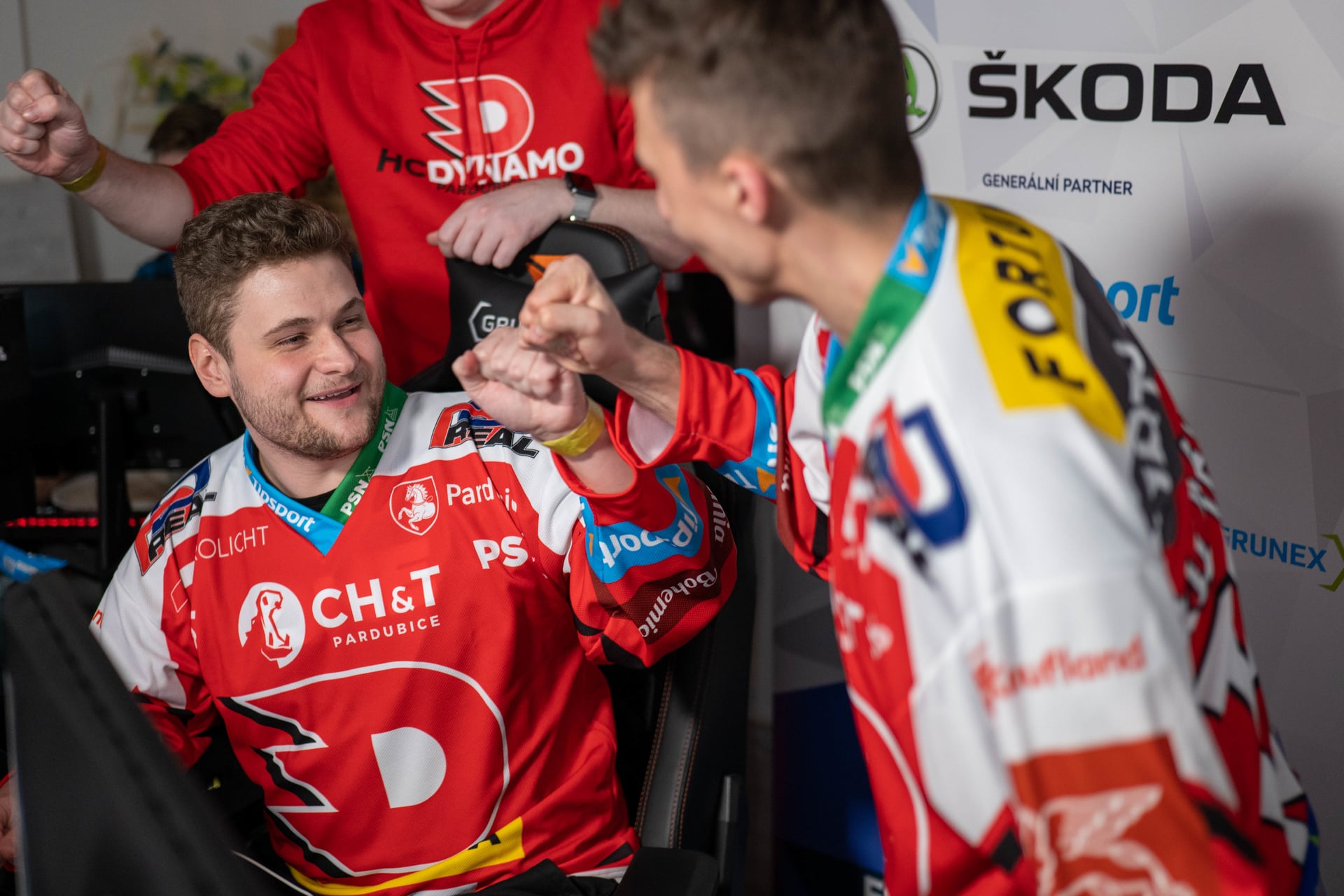 V ENYAQ HOCKEY LEAGUE zůstává poslední čtyřka. Během víkendu se rozhodne o dalších šampionech