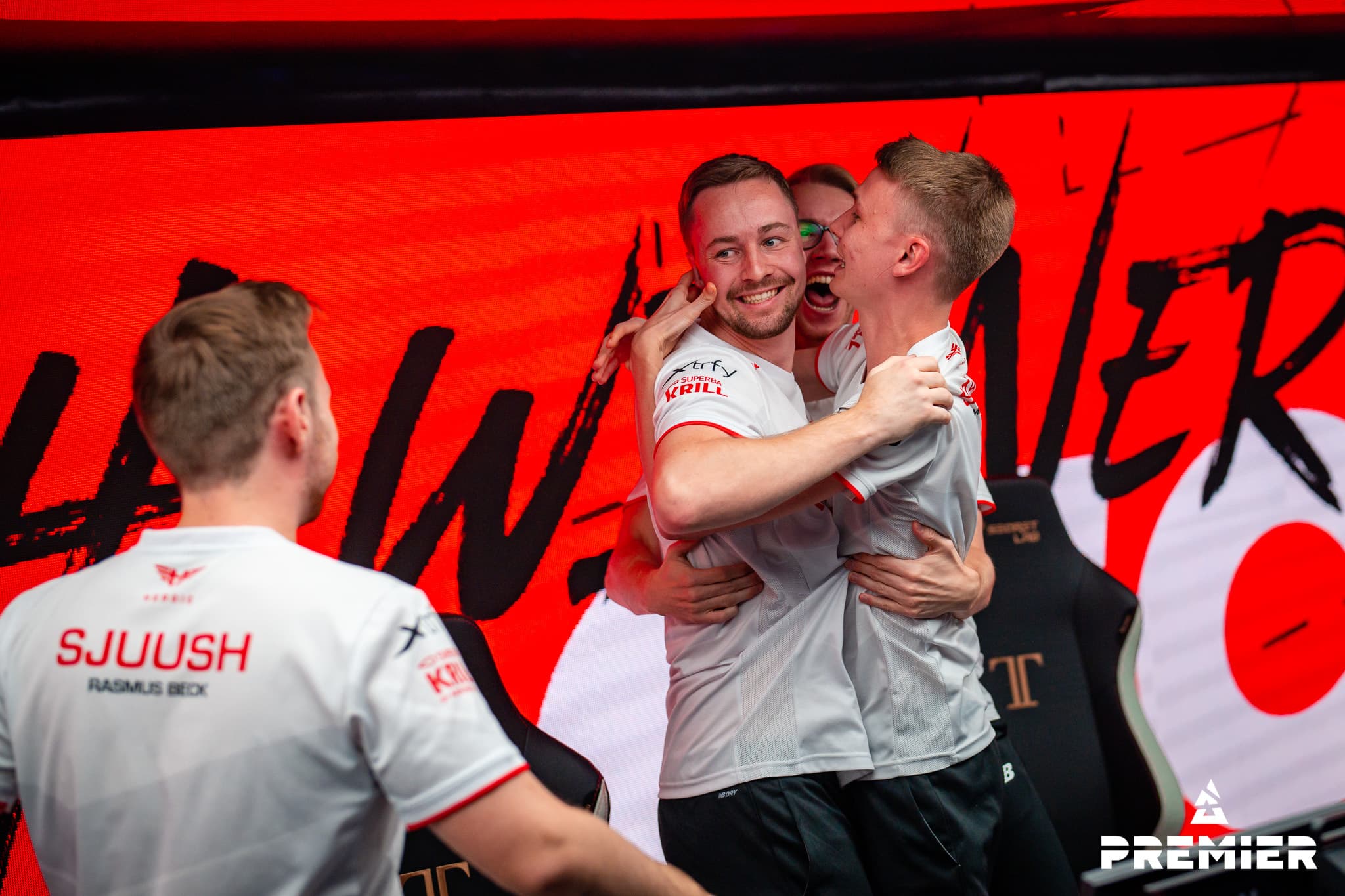 Heroic přetlačili v infarktovém závěru FaZe 2:1 a připisují si vítězství na BLAST Premier Fall Final