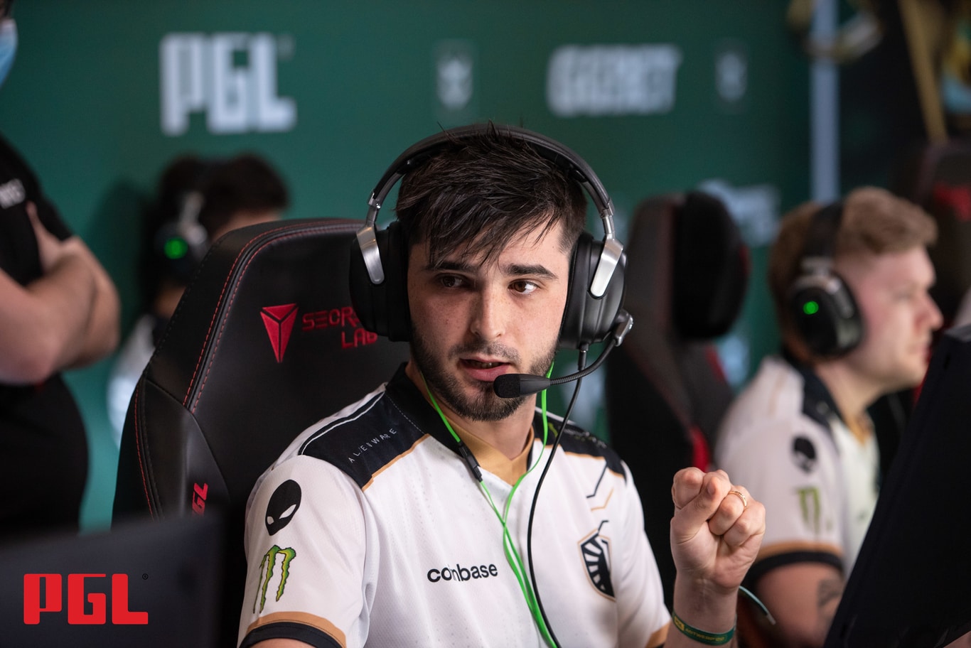 PGL Major Antwerp: 3 poslední zápasy, 3 příběhy. Kdo si dnes vybojuje Legends Stage?
