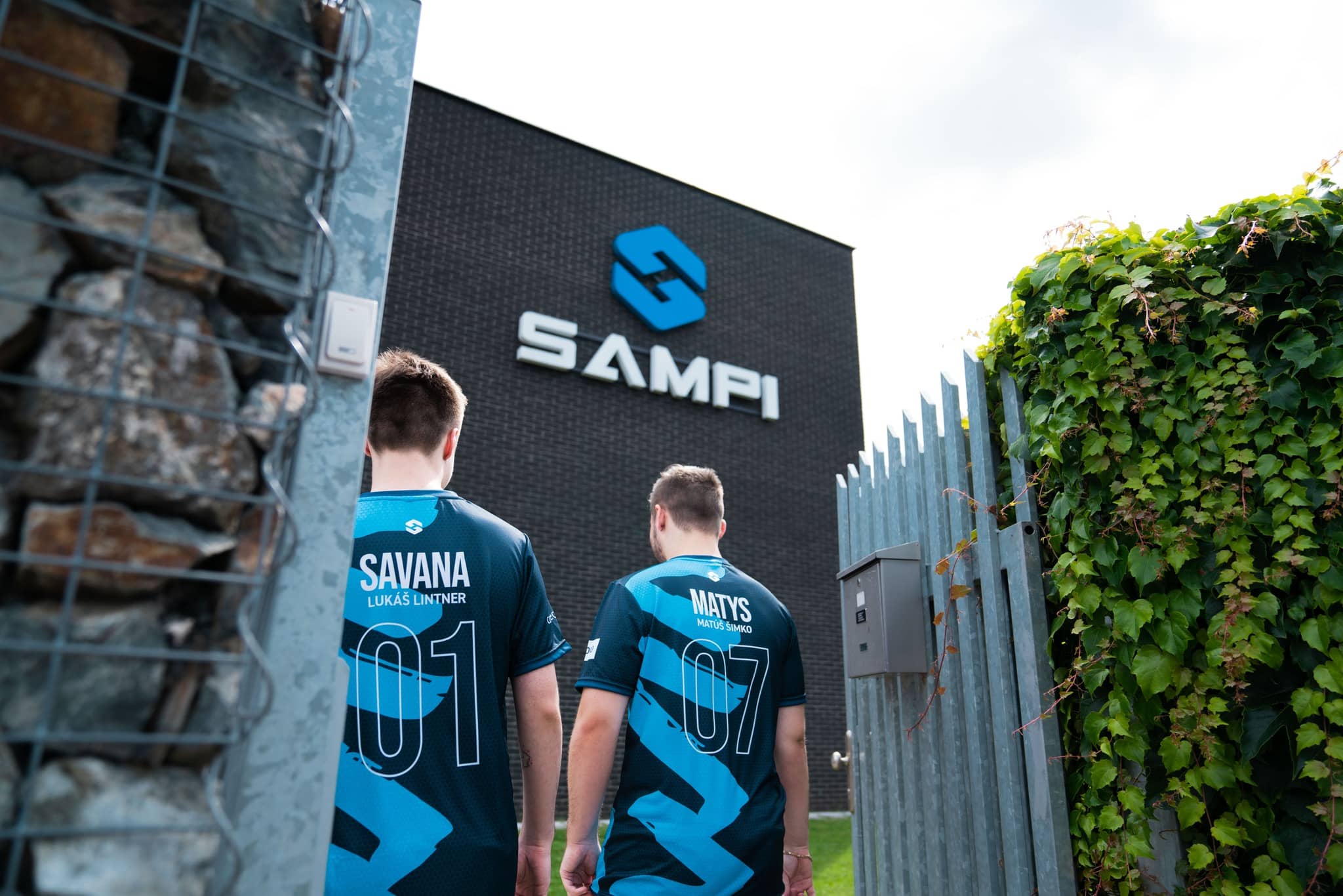 Sampi představují ve videu přestavěný Gaming House