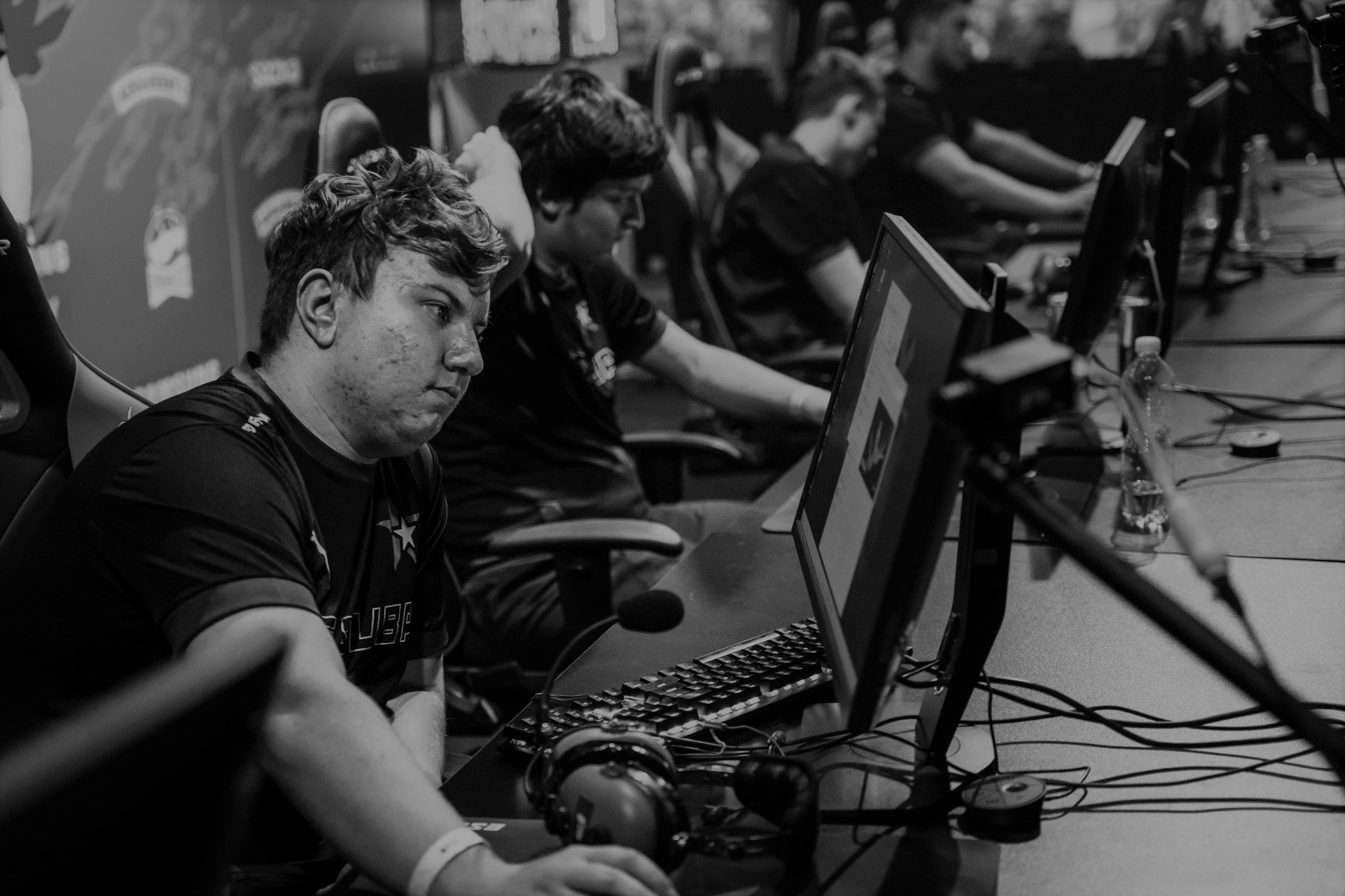 Šok na domácí scéně! eSuba rozpouští CS:GO sekci a vicemistři ČR se ocitají na přestupové listině