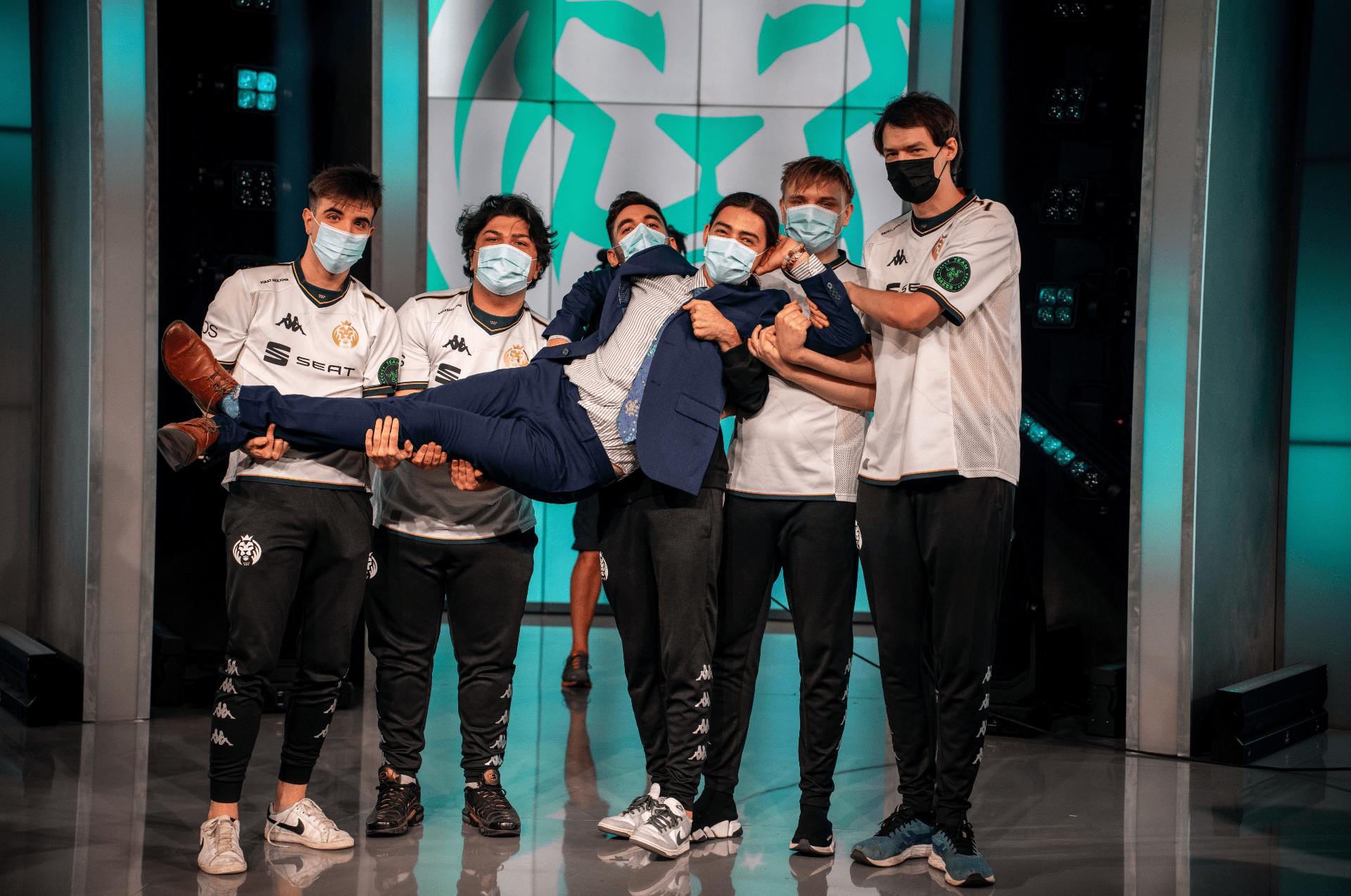 LEC Summer Split Play-off 2022: Kdo postoupil do vyřazovací části?