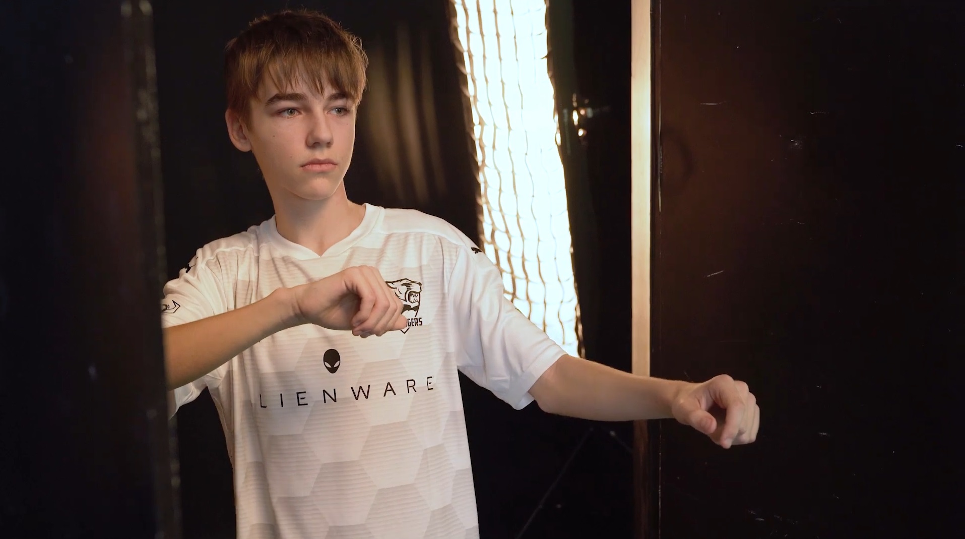 VIDEO: Jak vypadal media day Dark Tigers před startem Sazka eLEAGUE?