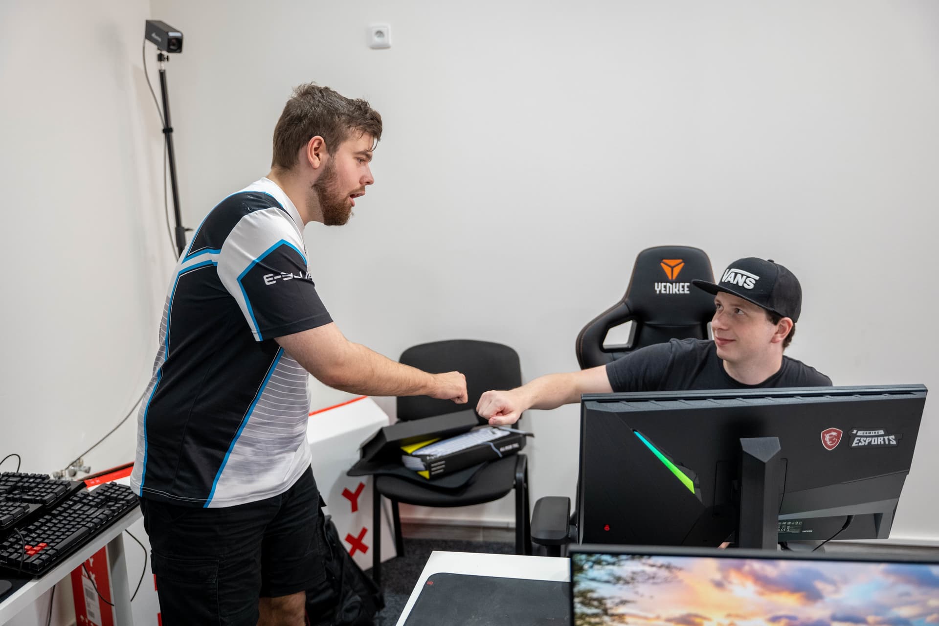Matěj "stinx" Štorek už nastoupil za ENTERPRISE v ESEA. Je ruka v rukávě nebo ztroskotá na 0,25 K/D?
