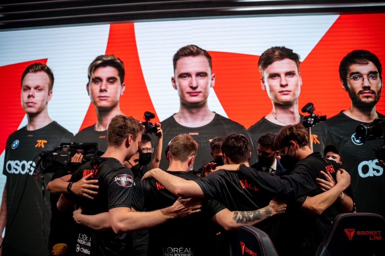 Fnatic díky reverse sweepu postupují přes Excel