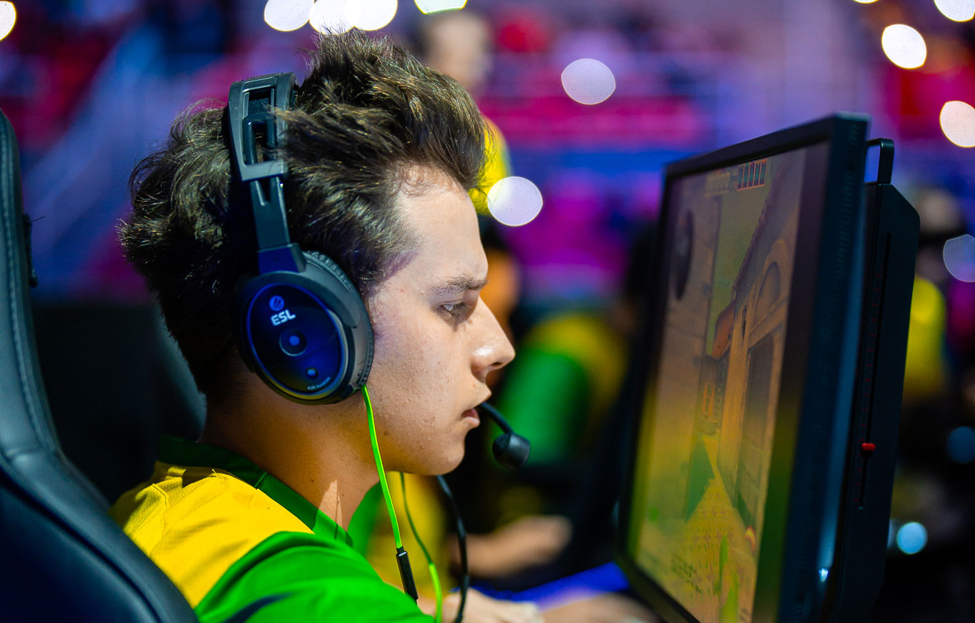 IEM Rio Major: MOUZ senzačně otočili proti Cloud9 a frozen slaví semifinále!