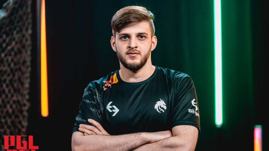 Spirit překvapivě umístili na přestupovou listinu snipera Abdula "degster" Gasanova