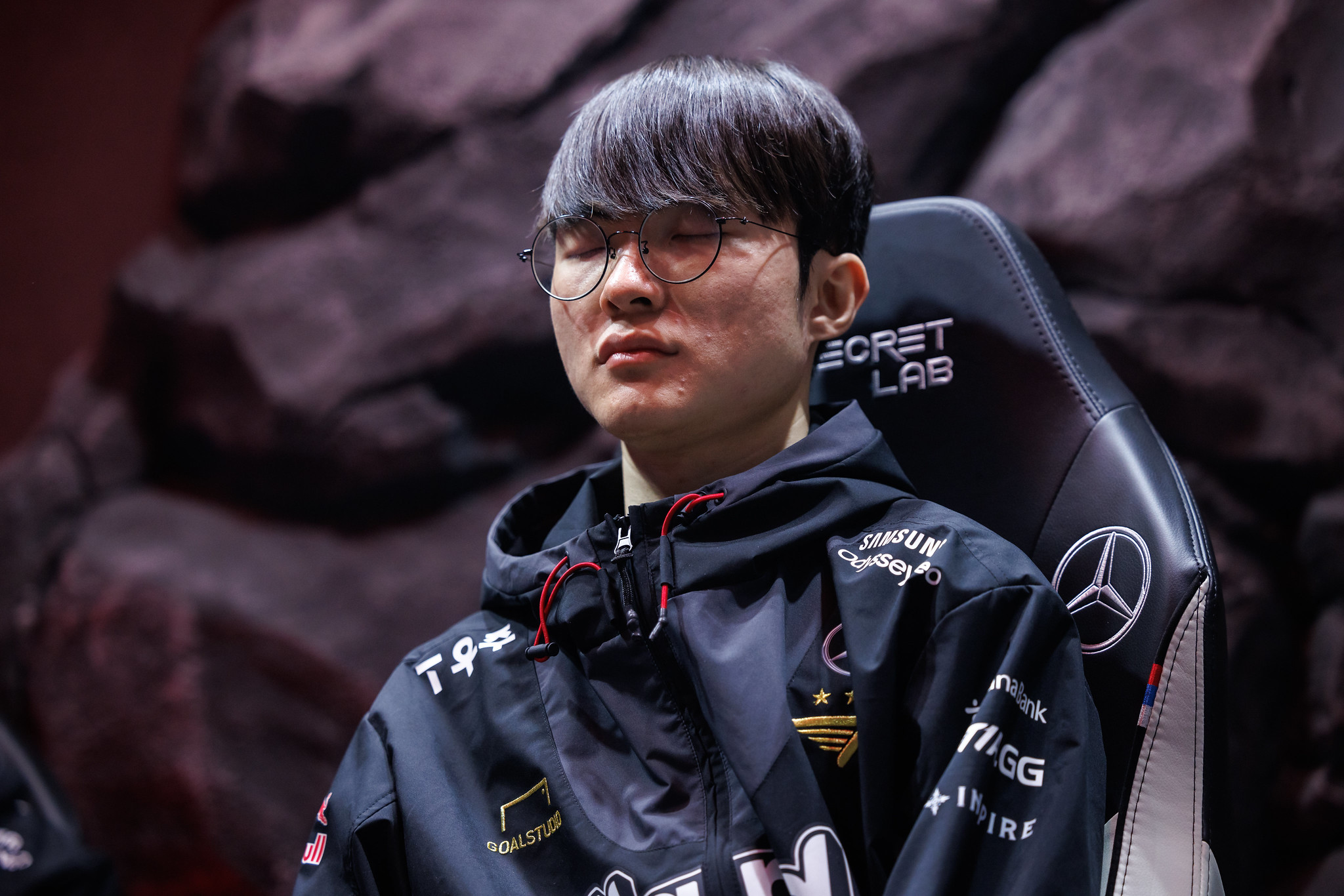 T1 smetli Weibo Gaming a jsou znovu šampiony světa