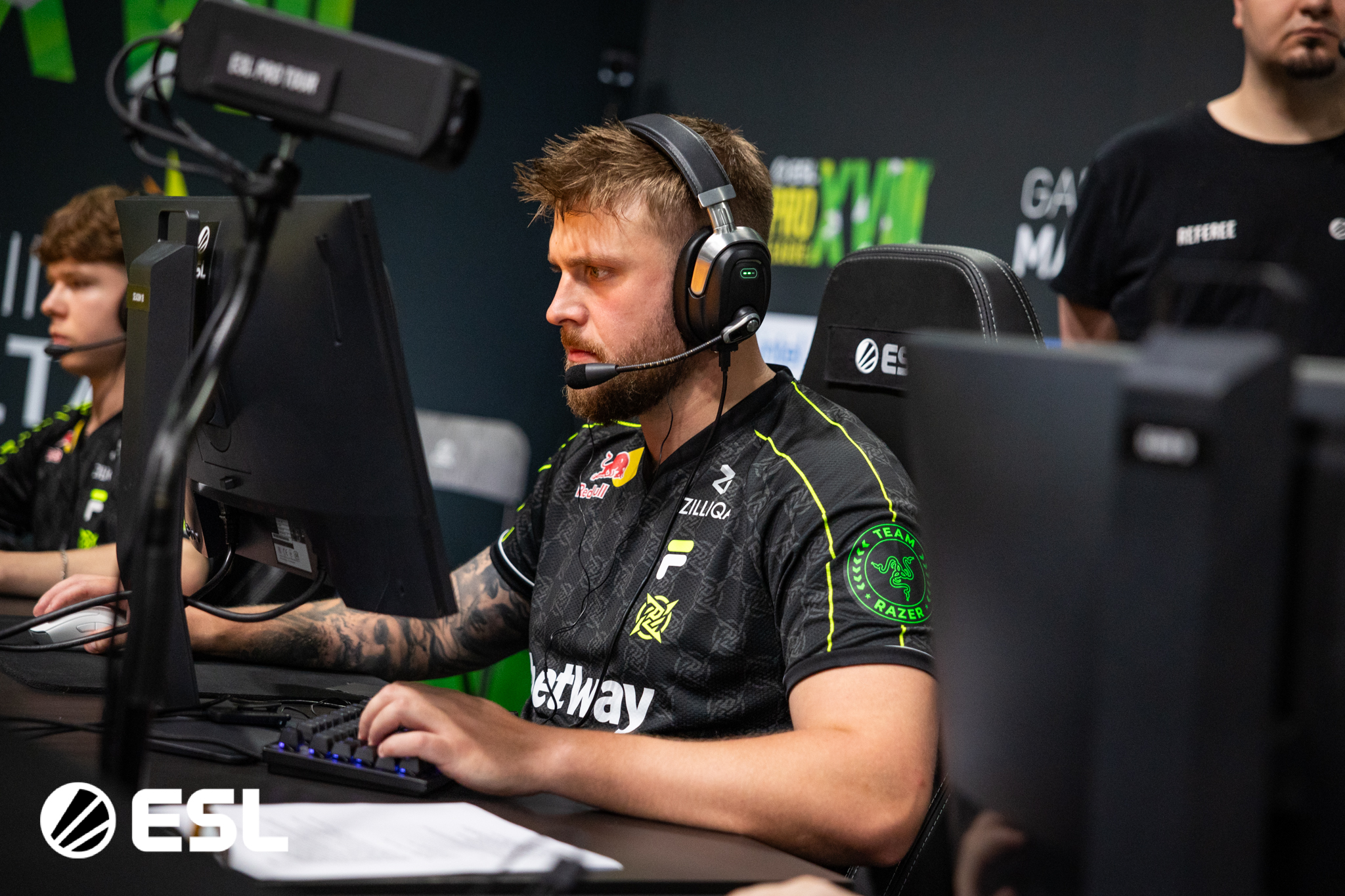Kolaps Ninjas in Pyjamas v EPL, Vitality budou hrát o čtvrtfinále s Movistar Riders