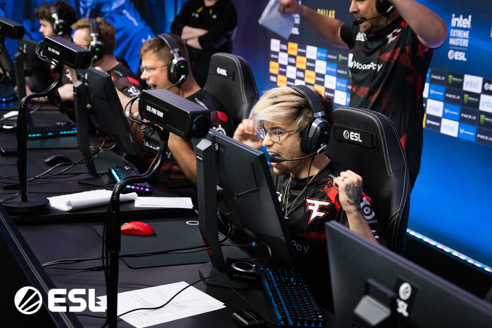 IEM Dallas 2023: Cloud9 titul neobhájí. Play-off bude s MOUZ, ale bez domácího zástupce