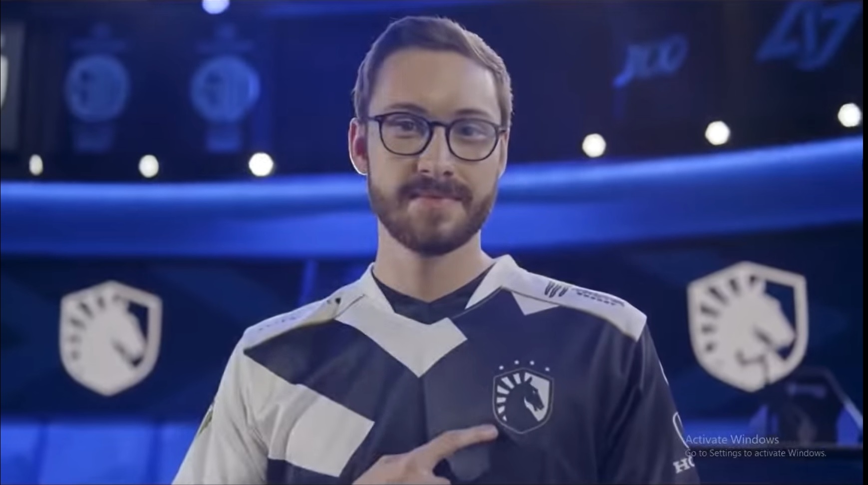 Team Liquid uniklo video z přestupu. Legendární Bjergsen skutečně zůstane v NA