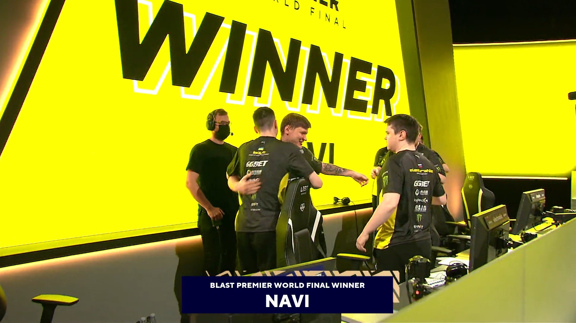 NAVI kralují i světovému finále BLAST Premier! Ukrajinský celek získal 9. letošní triumf