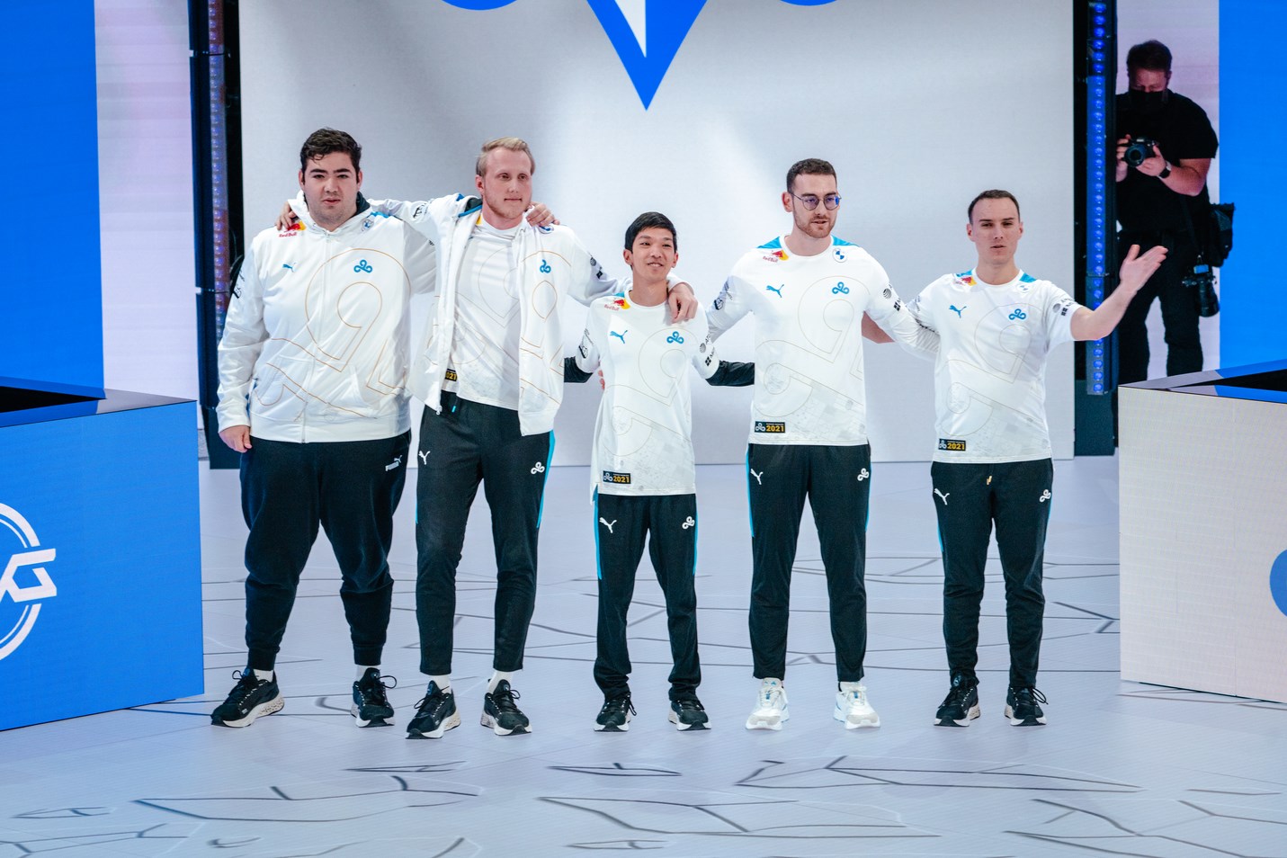 Worlds 2021 play-in: Cloud9 ztratili vedení skupiny a čeká je souboj o vše