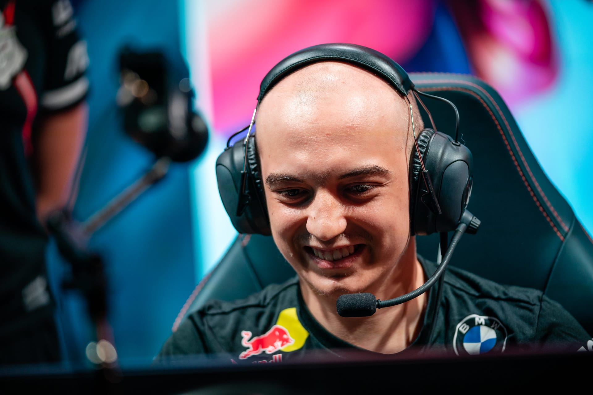 Oholená hlava, 2 výhry Čechů z MAD Lions a Fnatic na vrcholu - 5. týden LEC