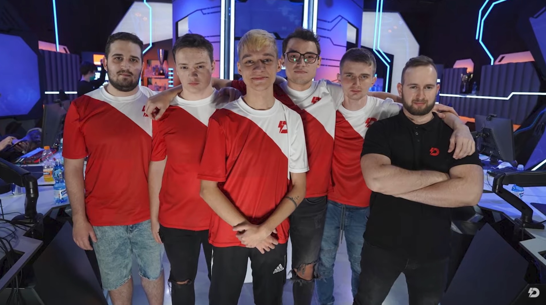 Případ Dynamo Eclot: Jak se dá ze skvěle rozjeté ESEA (6:1) nepostoupit do play-off?