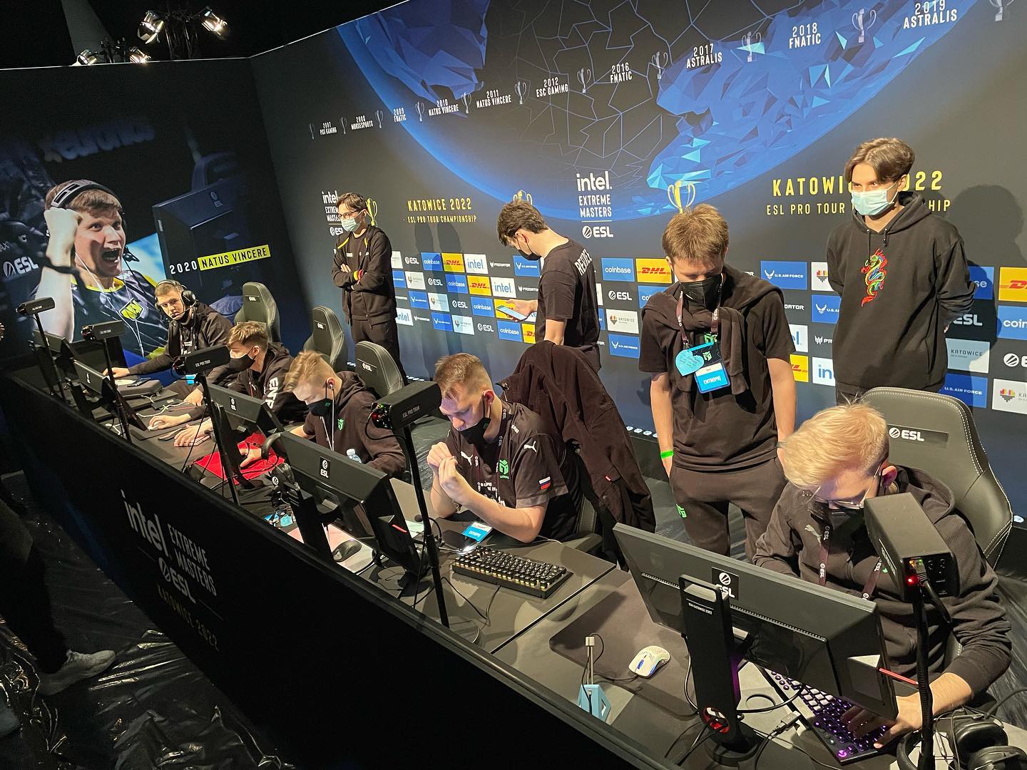 VIDEO: Entropiq ve vlogu odhalují zákulisí media day na IEM Katowice 2022