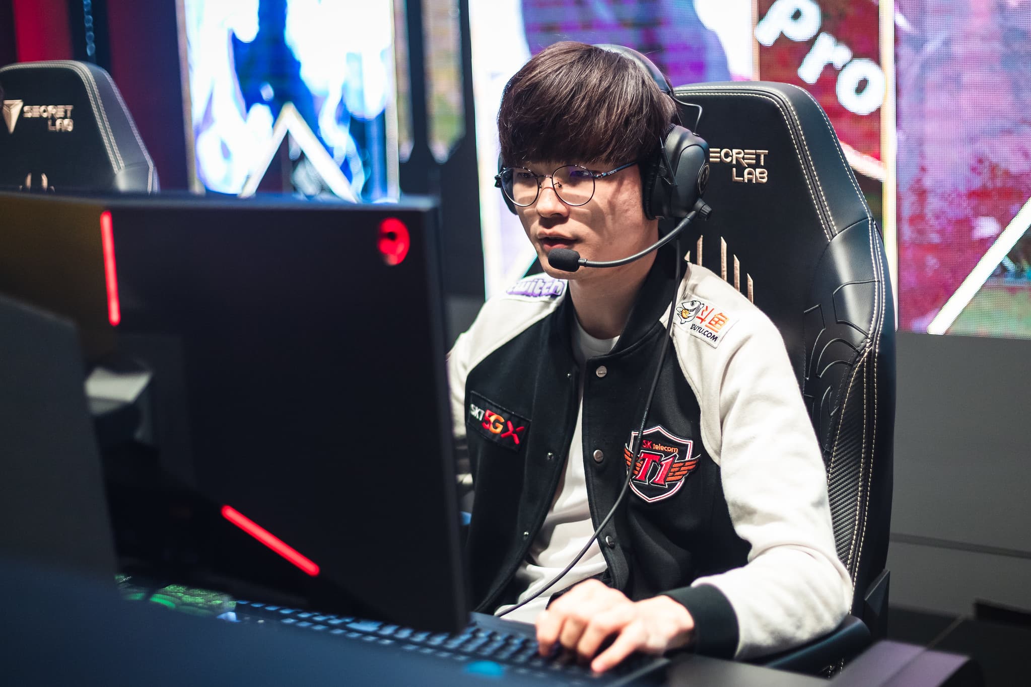 Představení účastníků Worlds 2021: Historicky dominantní LCK a návrat krále Fakera