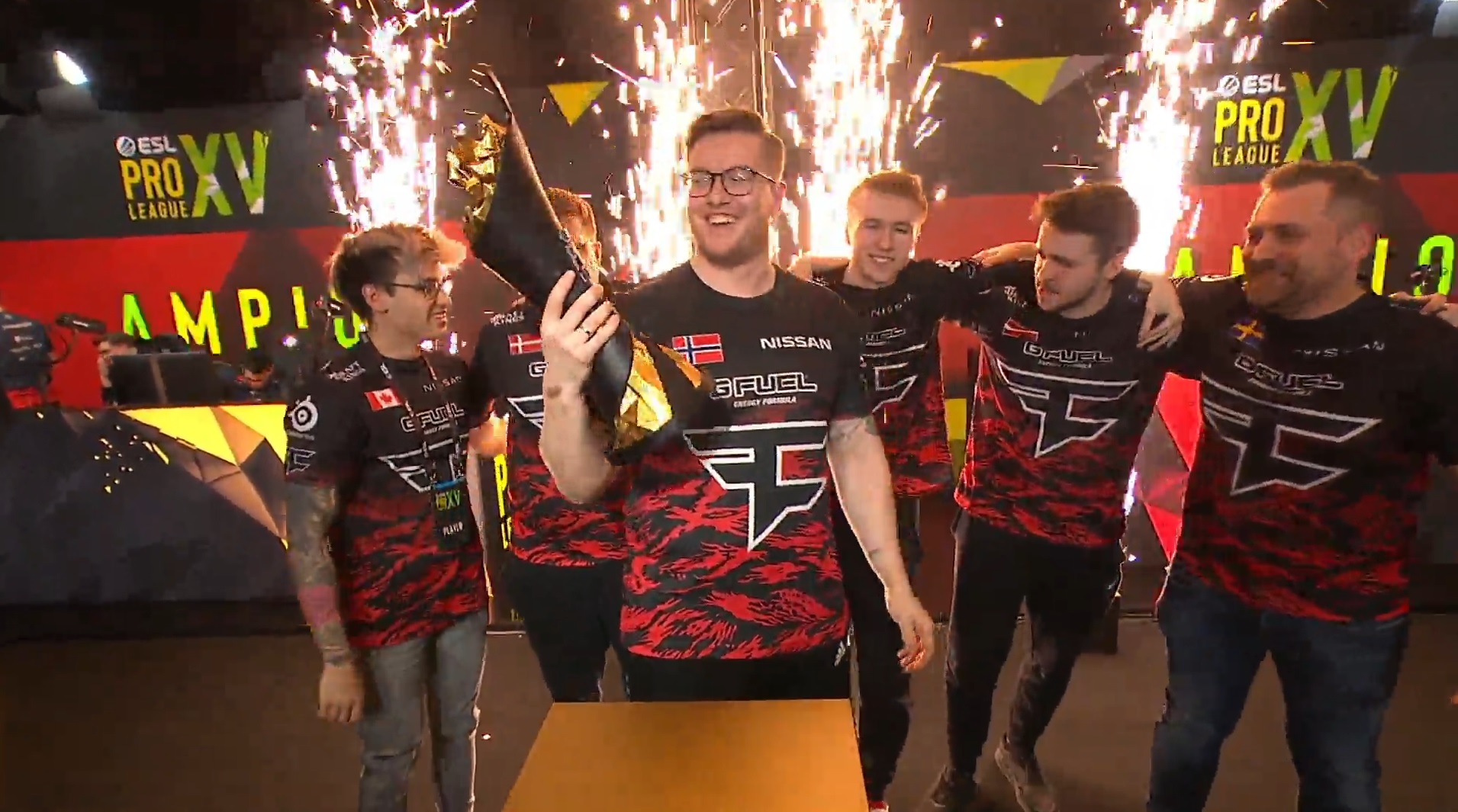 FaZe kralují dalšímu světovému turnaji. Tým získal zlato na ESL Pro League Season 15