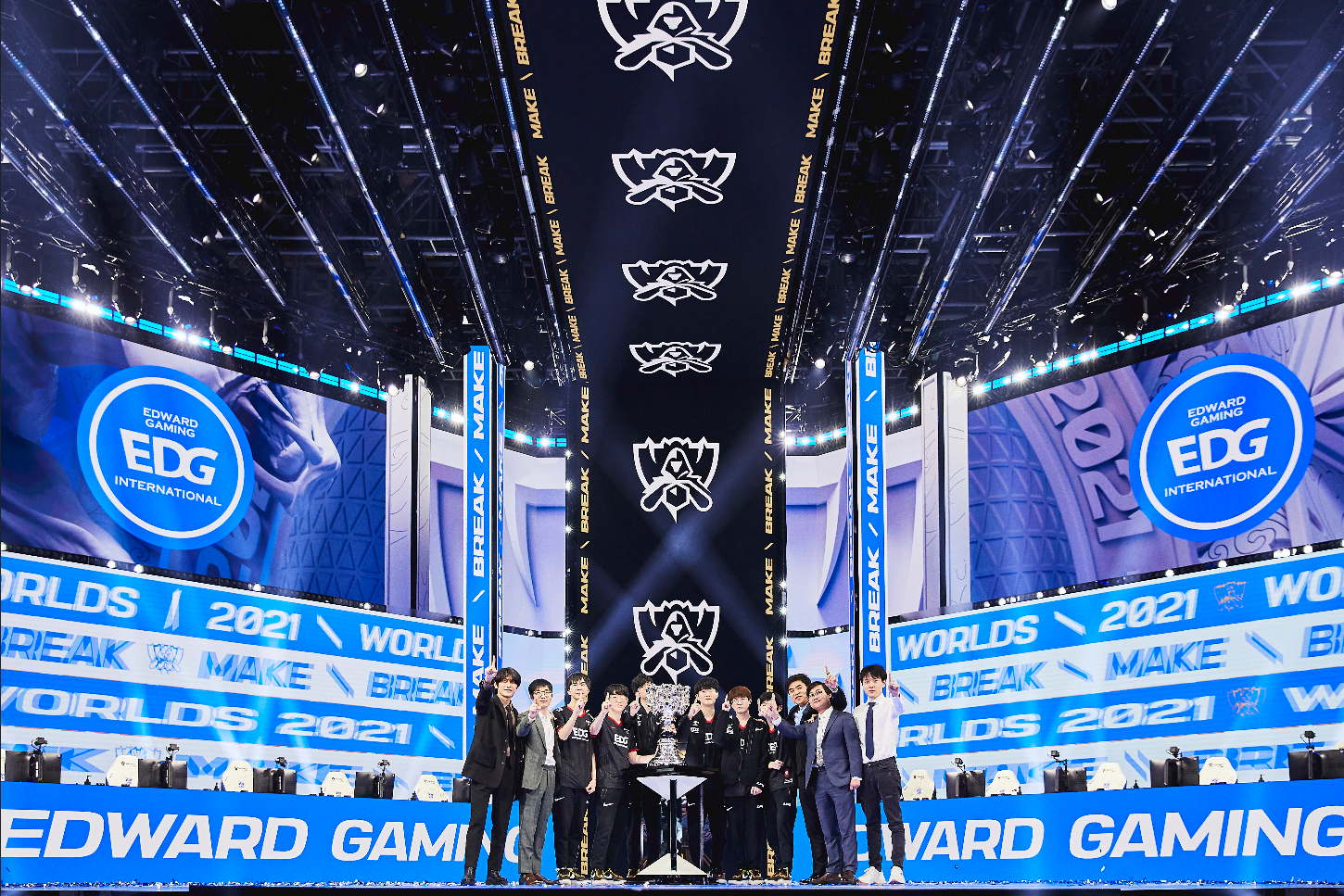 Nový rekord! Worlds 2021 sledovalo nejvíce lidí v historii