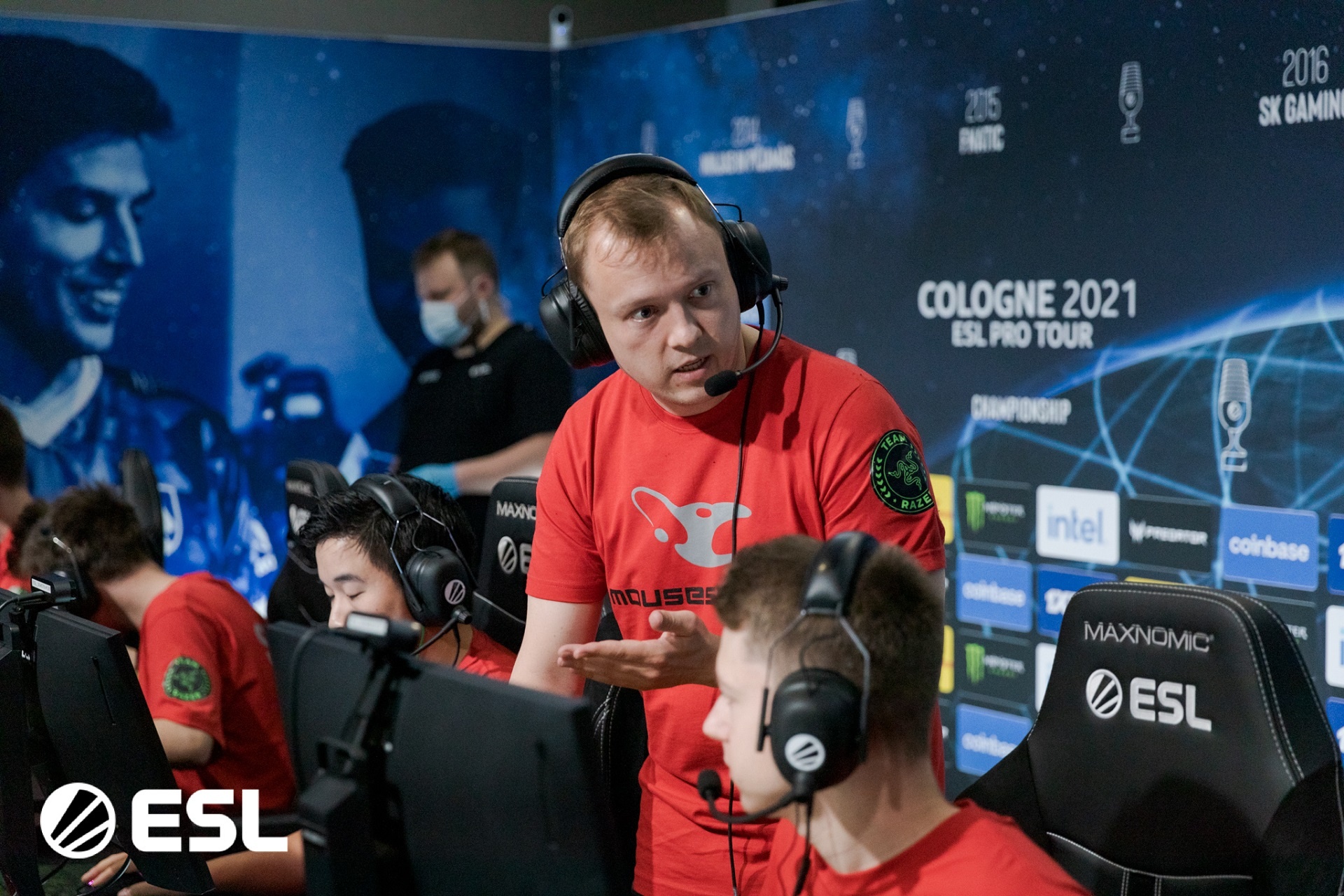 Další konec v MOUZ. Tým opouští dánský trenér MithR a "raději" jde do Apeks Rebels