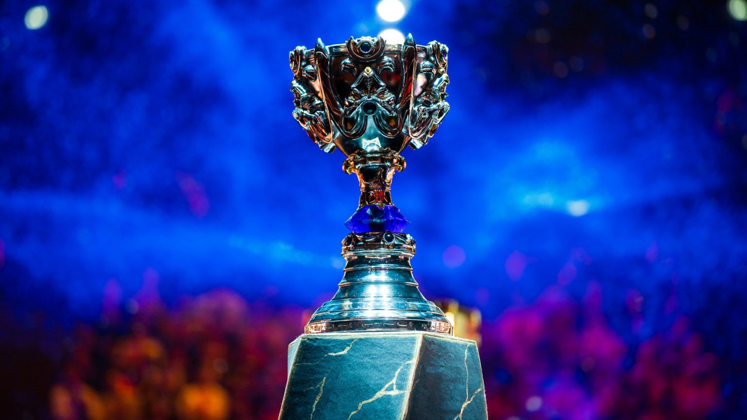 Kde v sobotu sledovat Worlds? V Praze Reload. Co Tribunal v Brně?