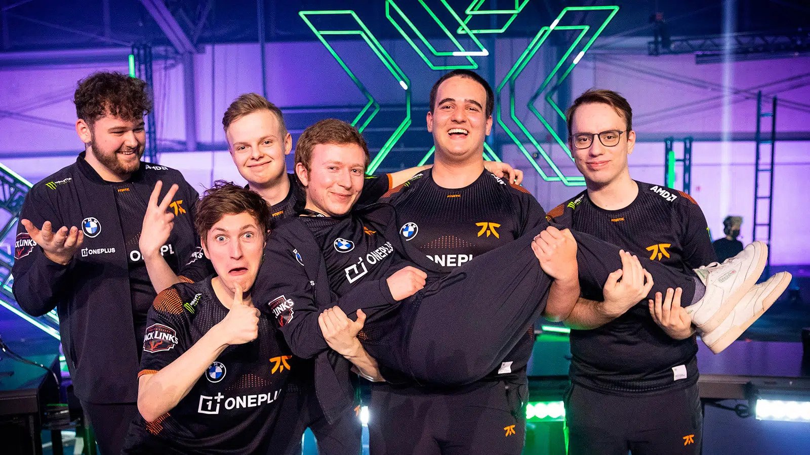 Fnatic to dokázali. V několikahodinové bitvě porazili M3C a míří do Reykjavíku