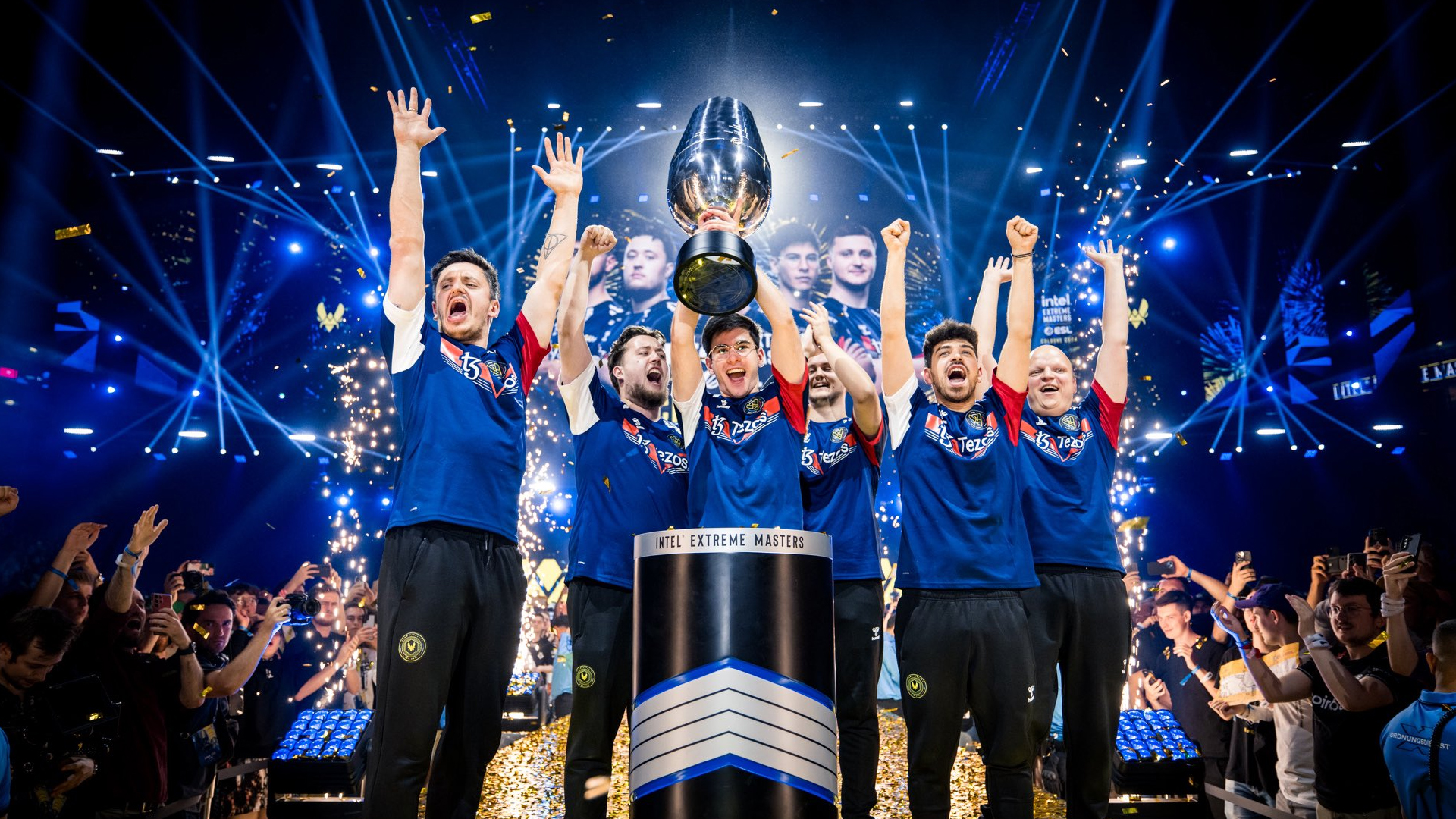 Deset let od prvního startu v Kolíně nad Rýnem se apEX s Vitality dočkal vítězství na IEM Cologne